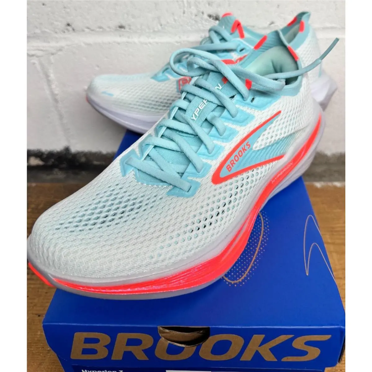 Brooks Hyperion 3 Womens 120453 1B 193 White Pink Cly Atomize Running