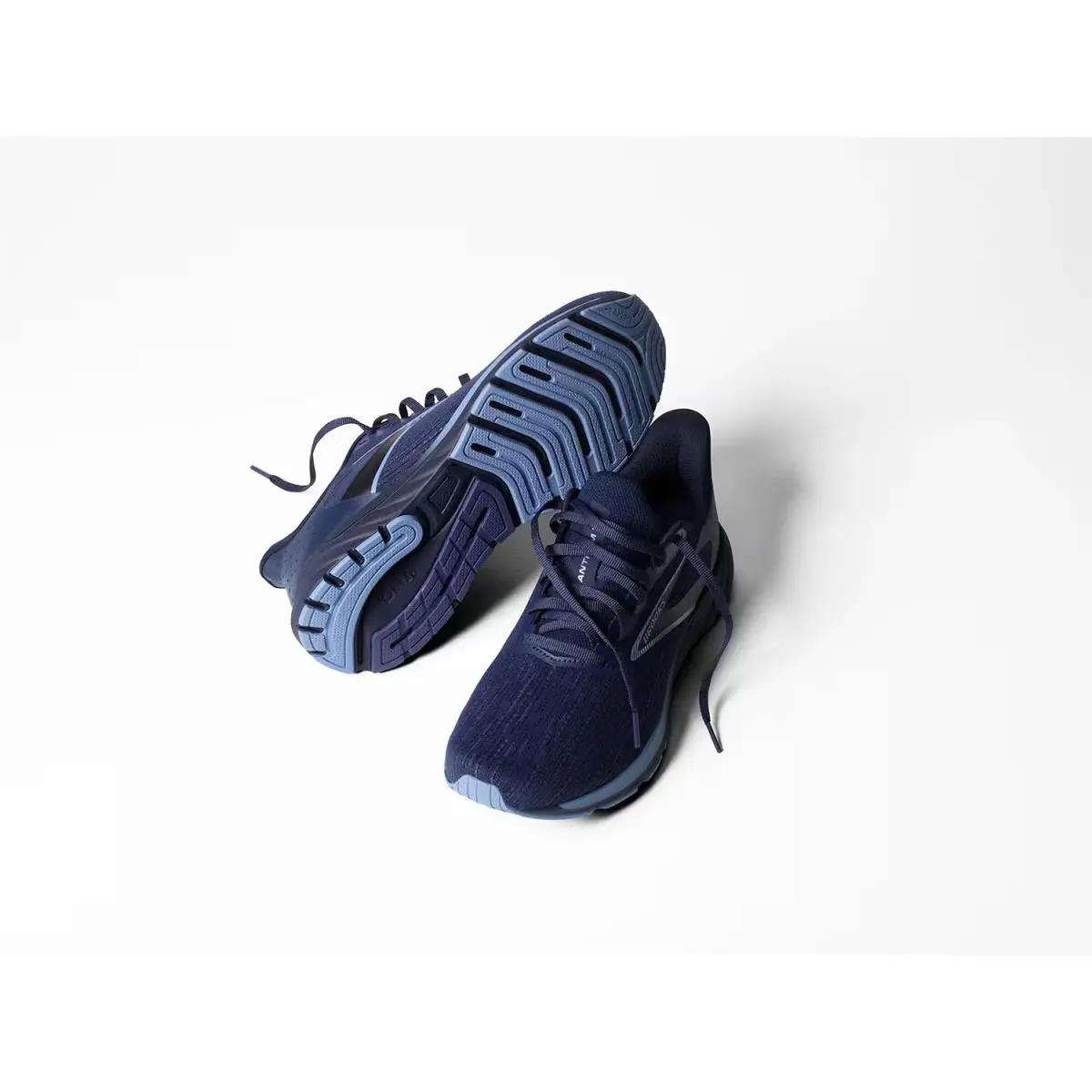 Brooks shoes - Navy 17