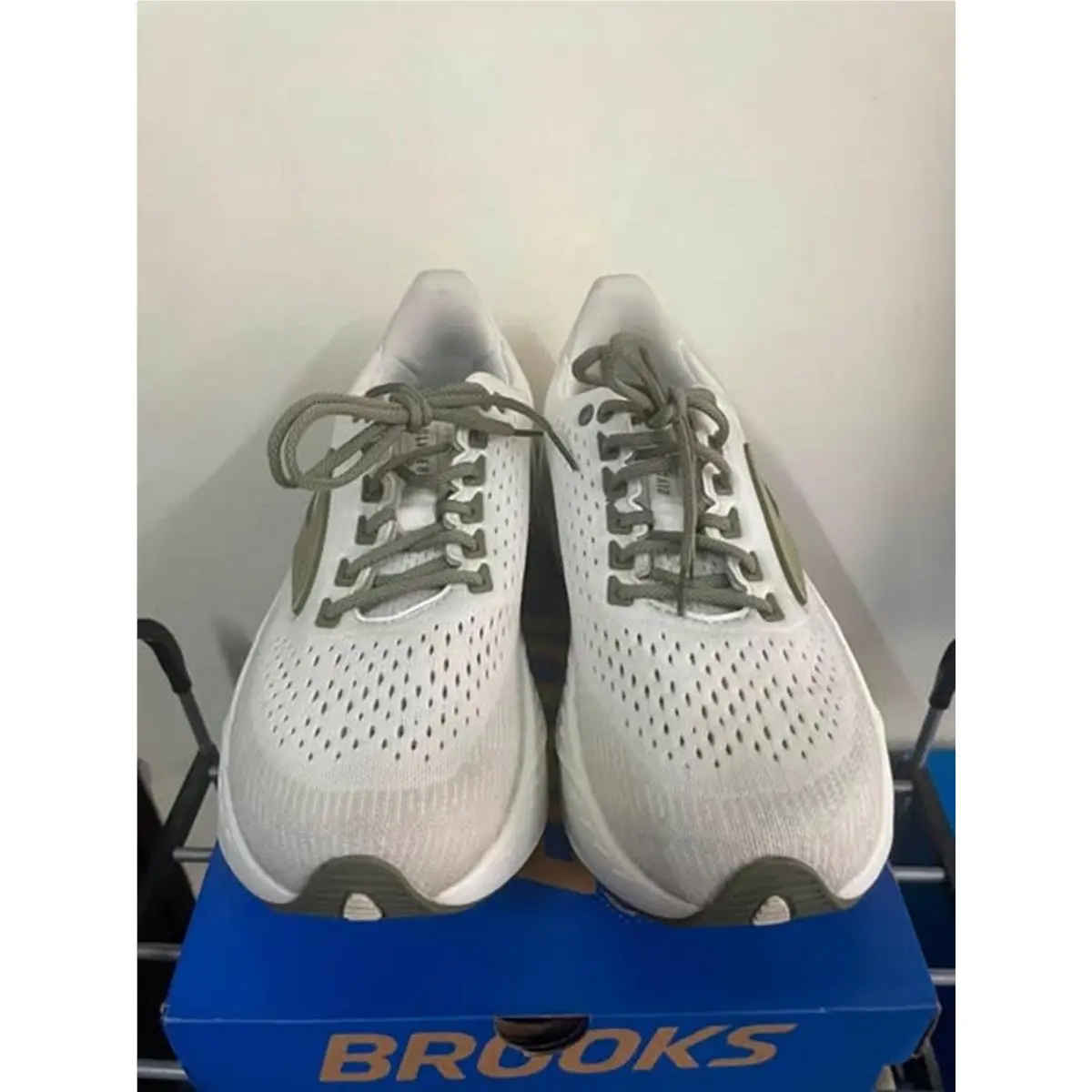 Brooks shoes - Brooks Glycerin Max - Glycerin Max - Gray 1