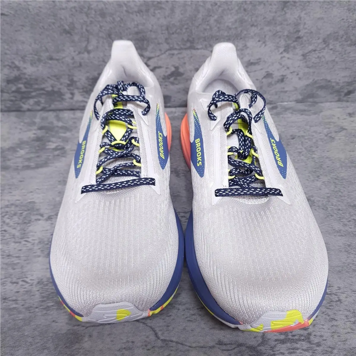 Brooks shoes - Brooks Revel - Revel - 110468 1D 087 - Gray 1