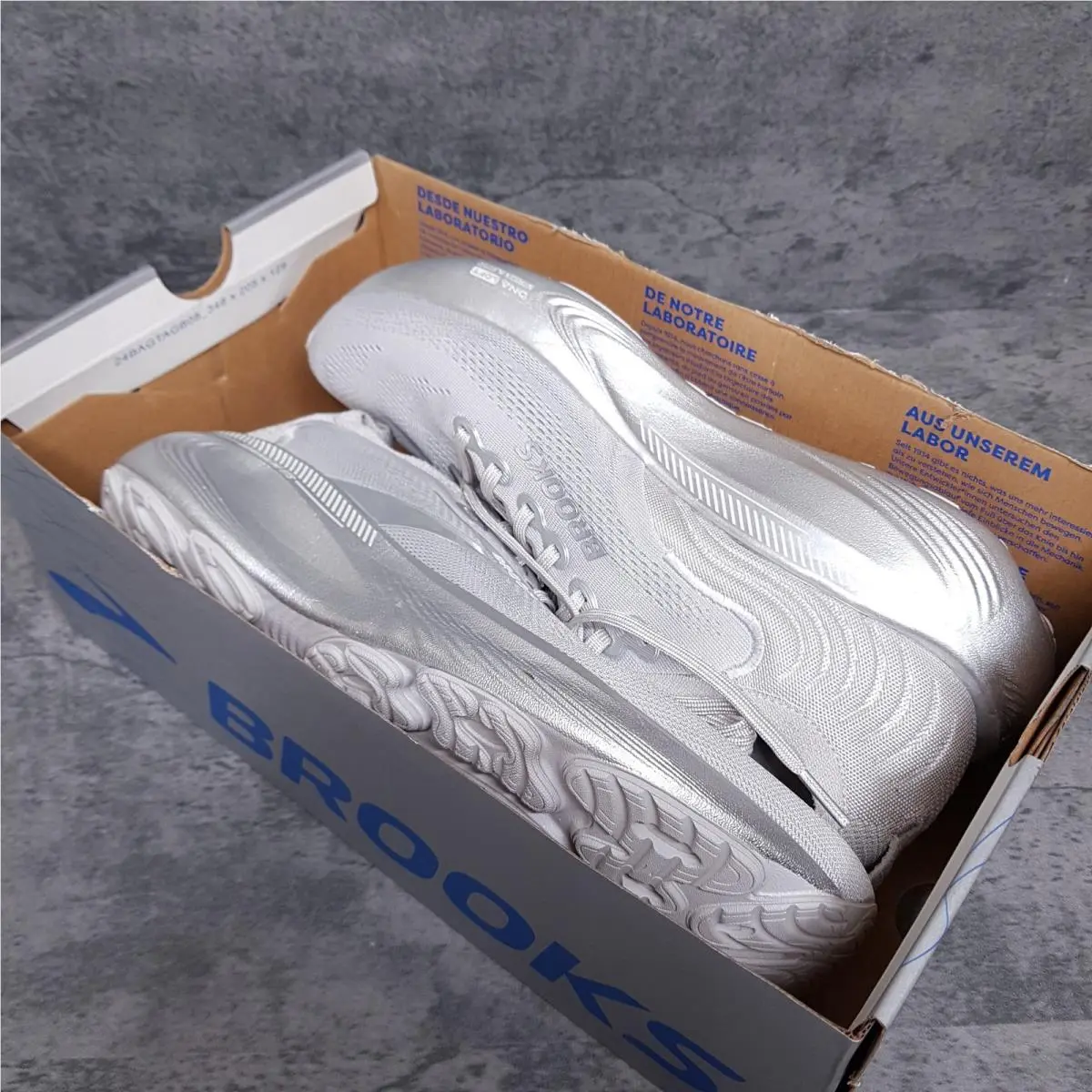 Brooks shoes - Brooks Adrenaline GTS - Adrenaline GTS - 1104541D184 - Silver 4