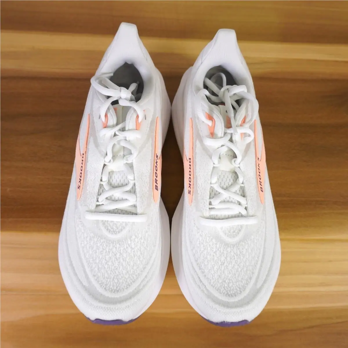 Brooks shoes - Brooks Revel 9 - Revel - White 4