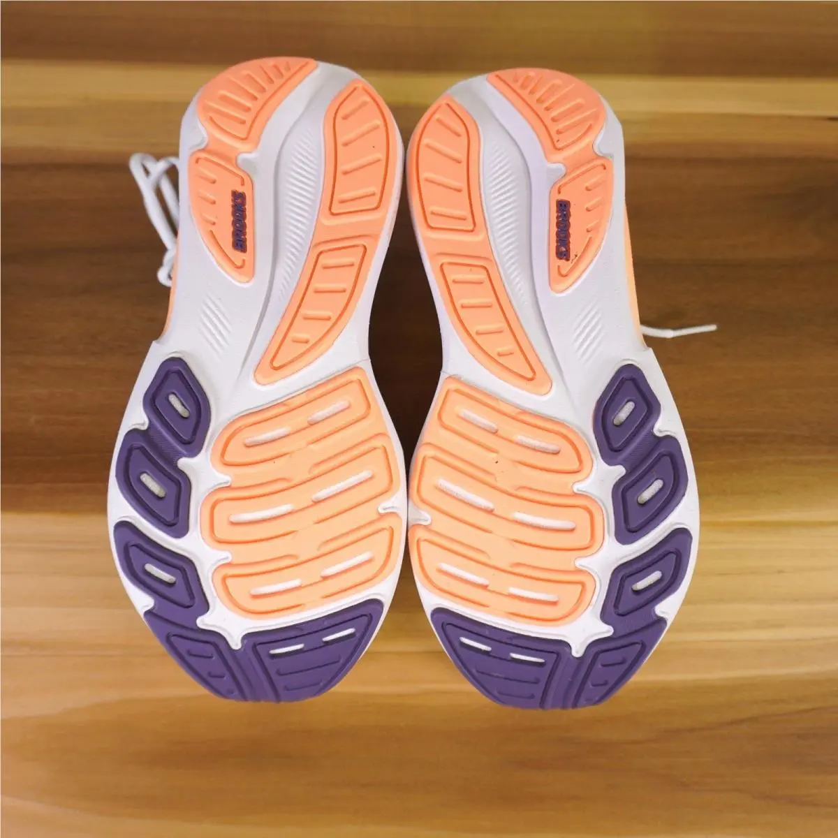 Brooks shoes - Brooks Revel 9 - Revel - White 5