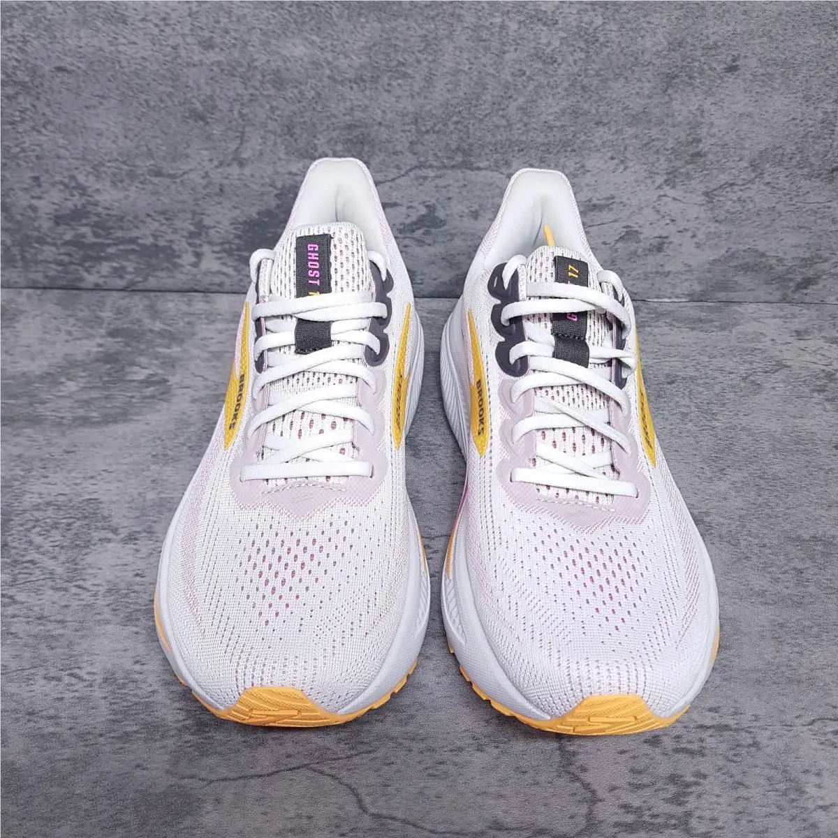 Brooks shoes - Brooks Ghost 17 - Ghost - 120431-1D-070 - Multicolor 1