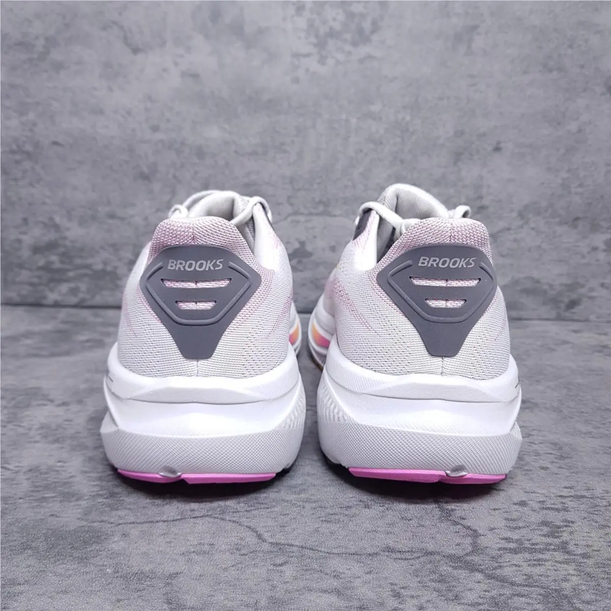 Brooks shoes - Brooks Ghost 17 - Ghost - 120431-1D-070 - Multicolor 2