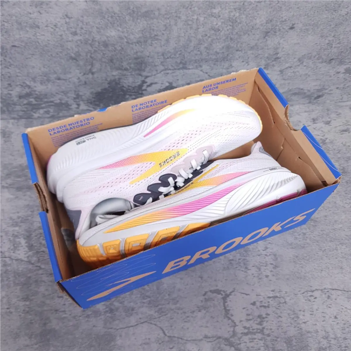 Brooks shoes - Brooks Ghost 17 - Ghost - 120431-1D-070 - Multicolor 4