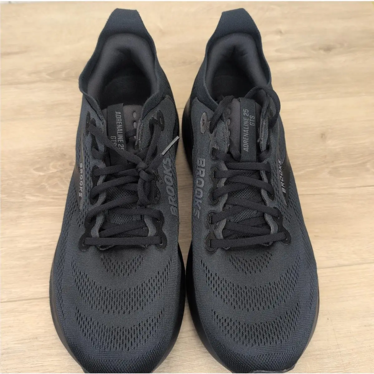 Brooks shoes - Brooks Adrenaline GTS 23 - Adrenaline GTS - 110454 - Black 1