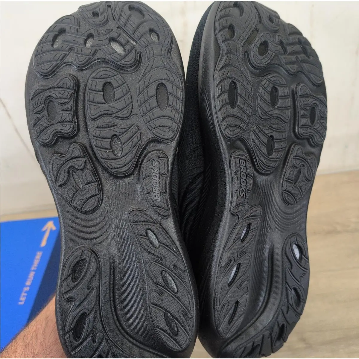 Brooks shoes - Brooks Adrenaline GTS 23 - Adrenaline GTS - 110454 - Black 4