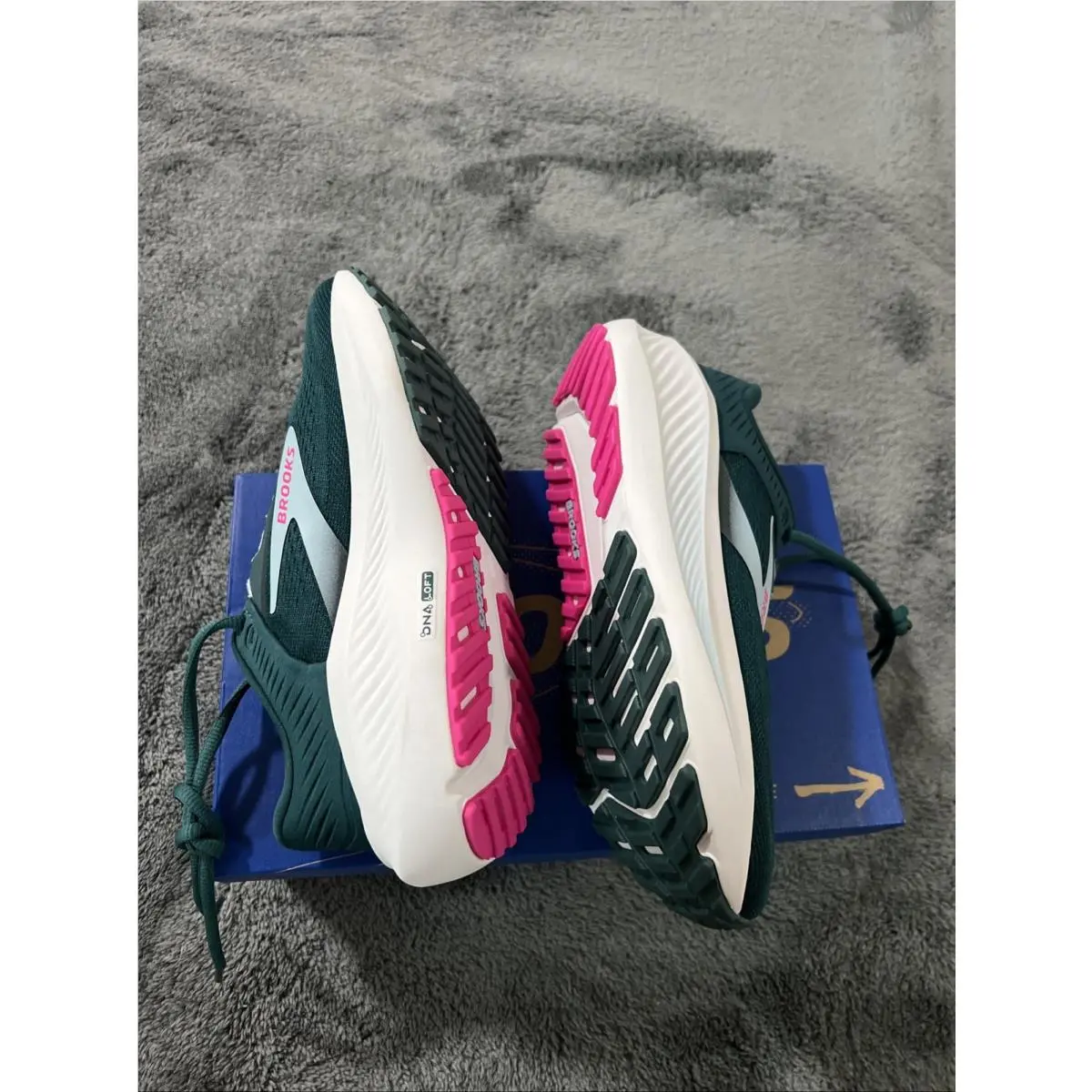 Brooks shoes - Brooks Anthem 8 - Anthem - Pink 3