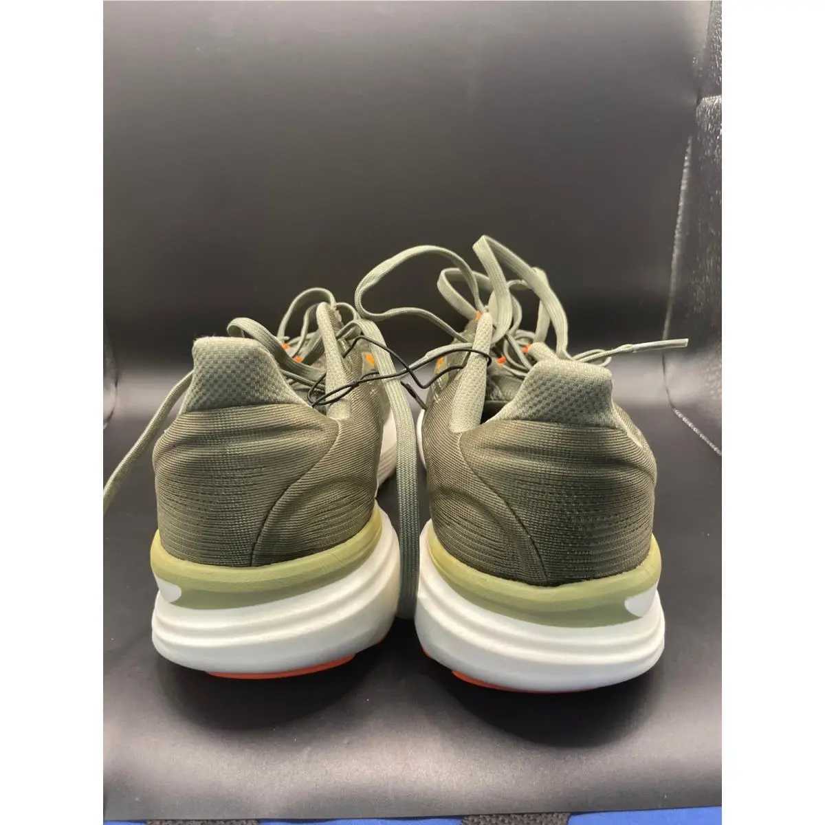 Brooks shoes - Brooks Revel 6 - Revel - Green 2