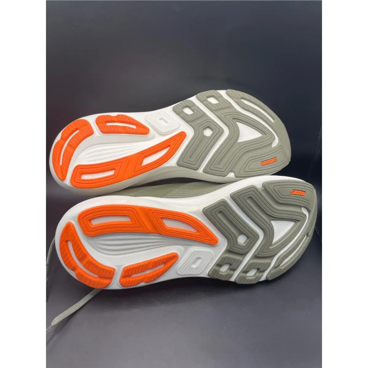 Brooks shoes - Brooks Revel 6 - Revel - Green 4
