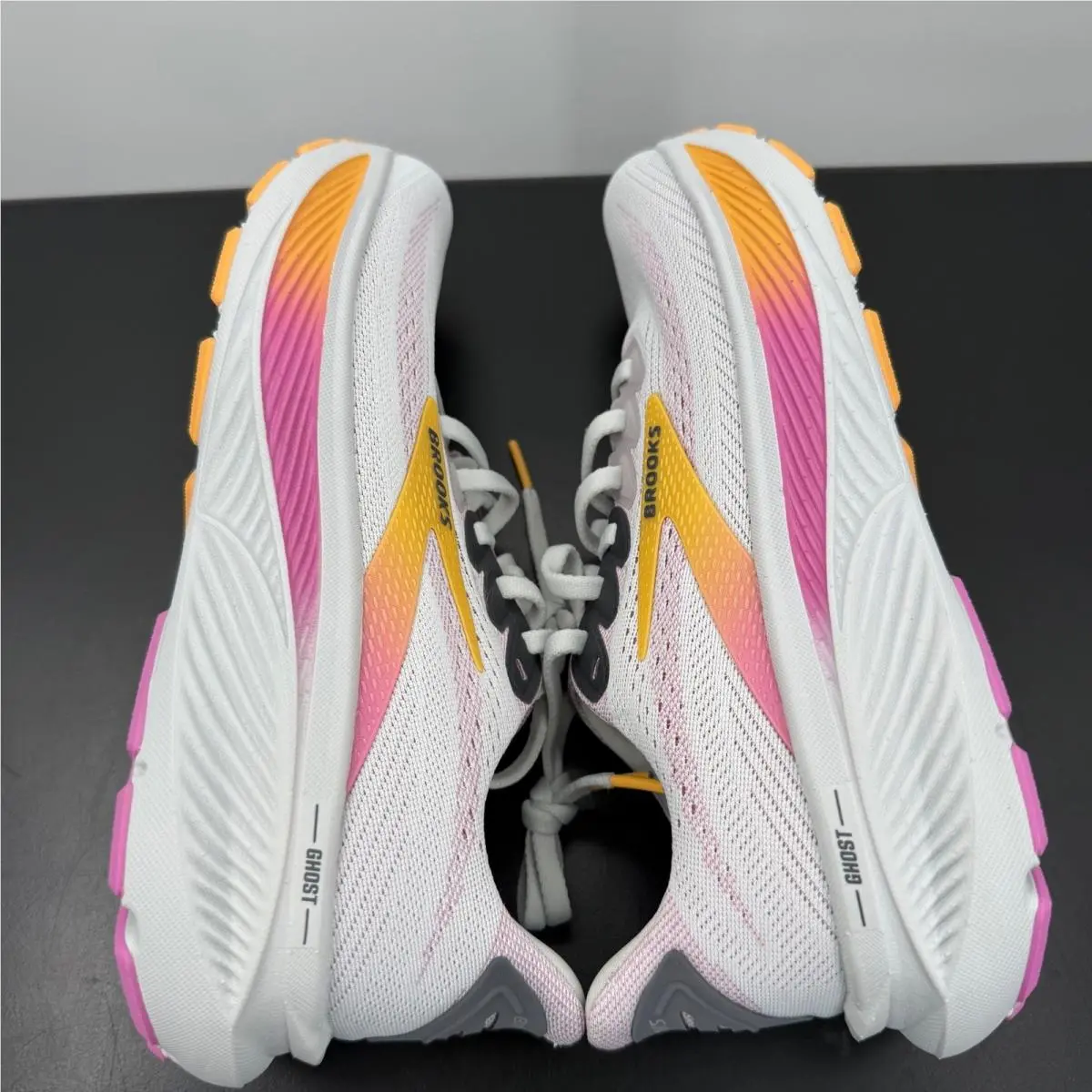 Brooks shoes - Brooks Ghost 17 - Ghost - Multicolor 8
