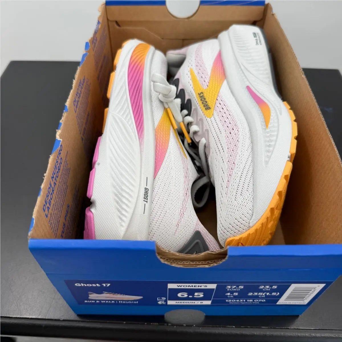 Brooks shoes - Brooks Ghost 17 - Ghost - Multicolor 12
