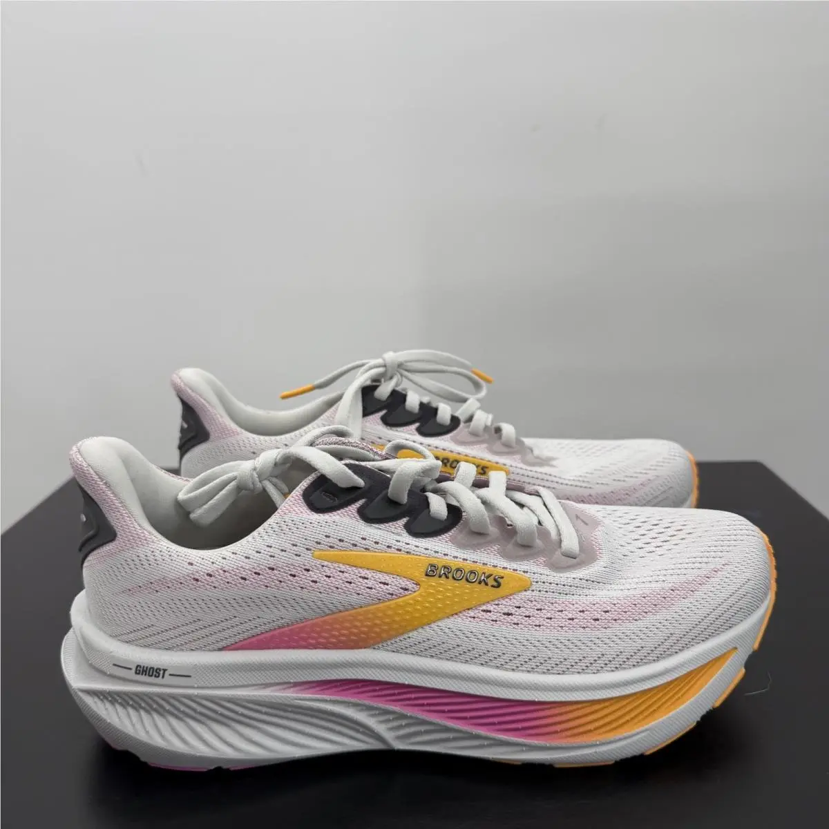Brooks shoes - Brooks Ghost 17 - Ghost - Multicolor 0