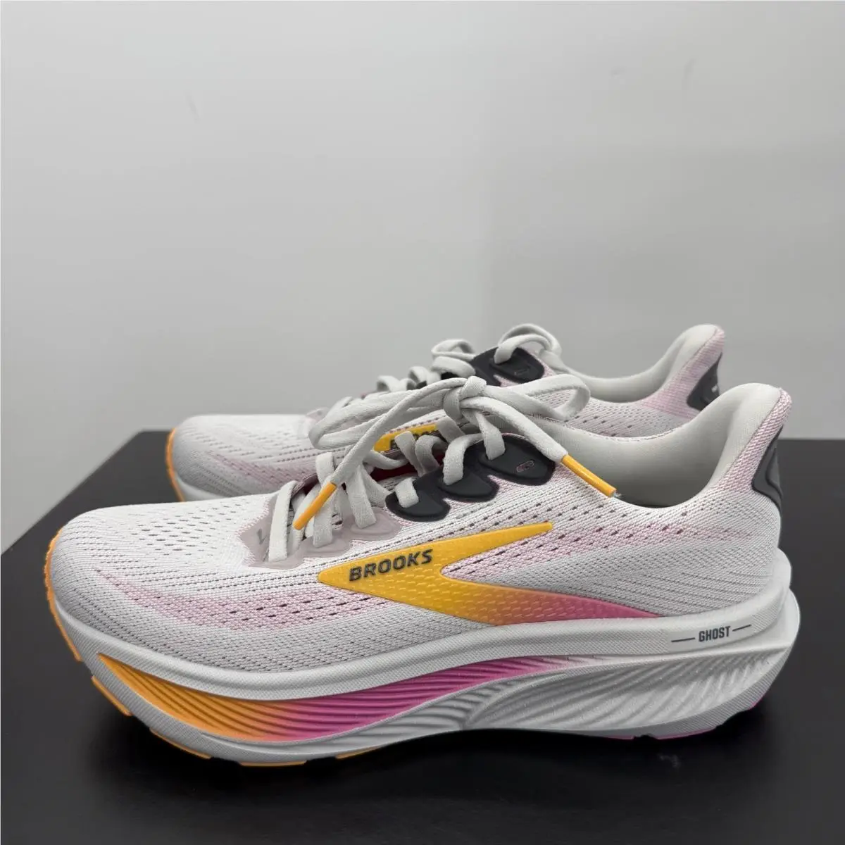 Brooks shoes - Brooks Ghost 17 - Ghost - Multicolor 3