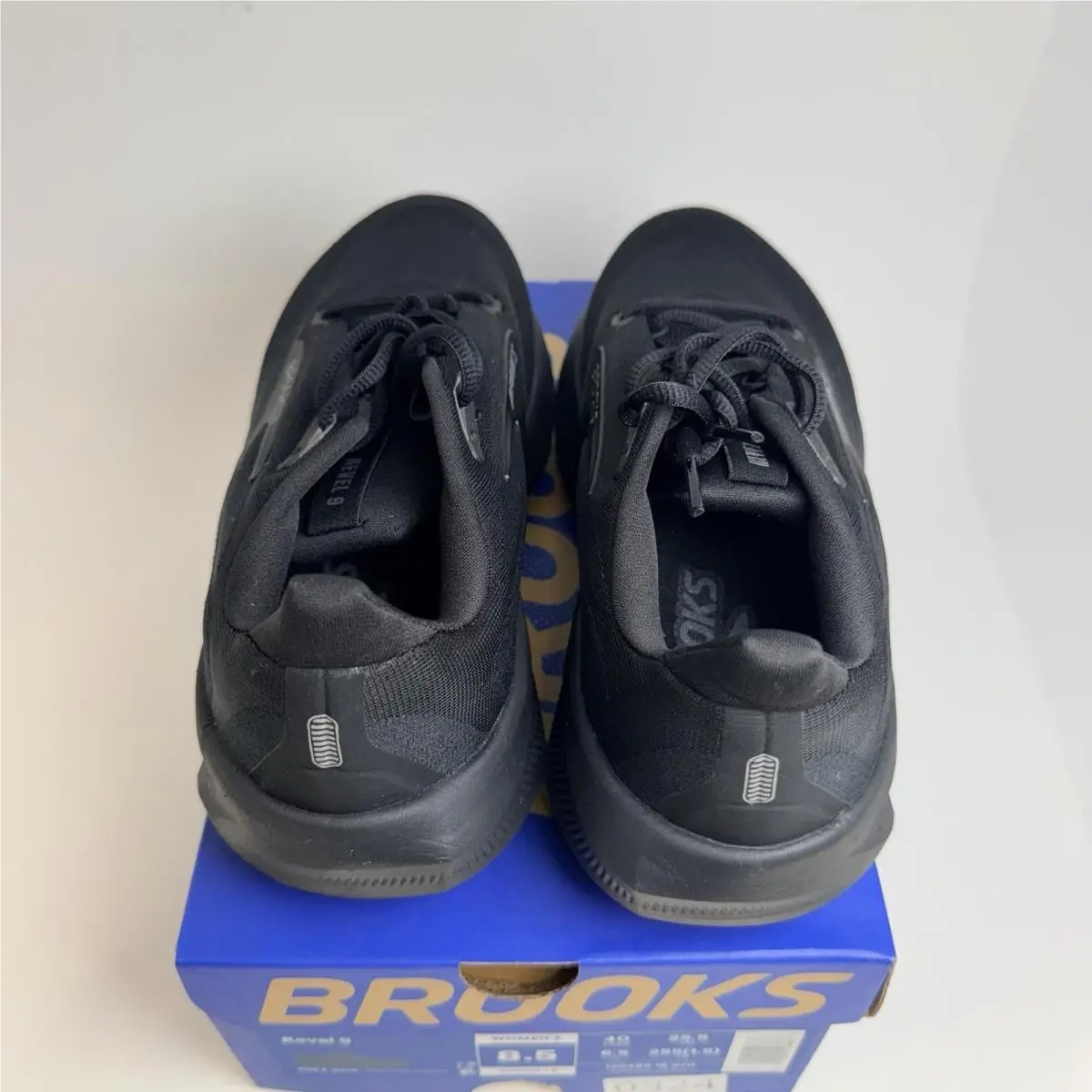Brooks shoes - Brooks Revel - Revel - Black 3