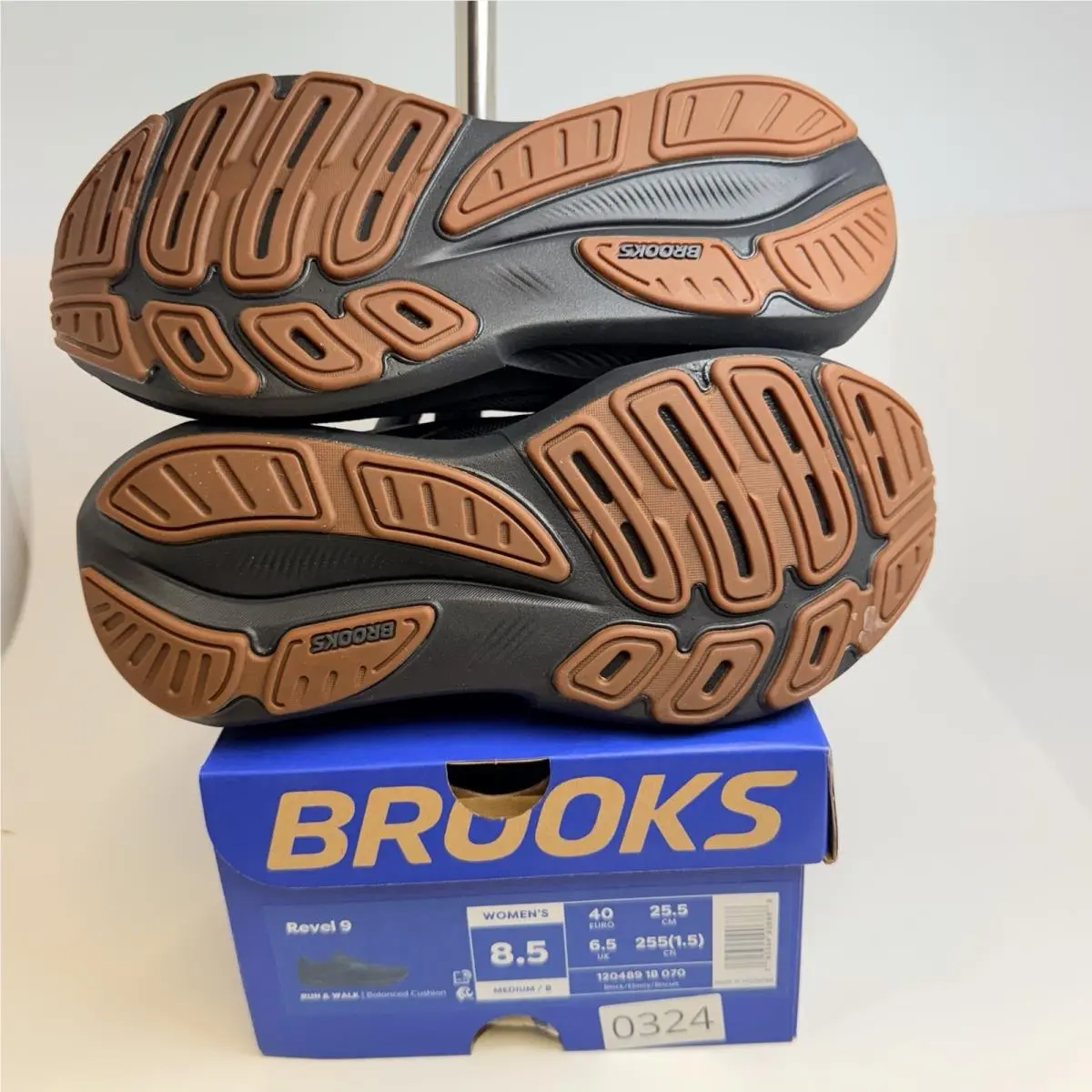 Brooks shoes - Brooks Revel - Revel - Black 5