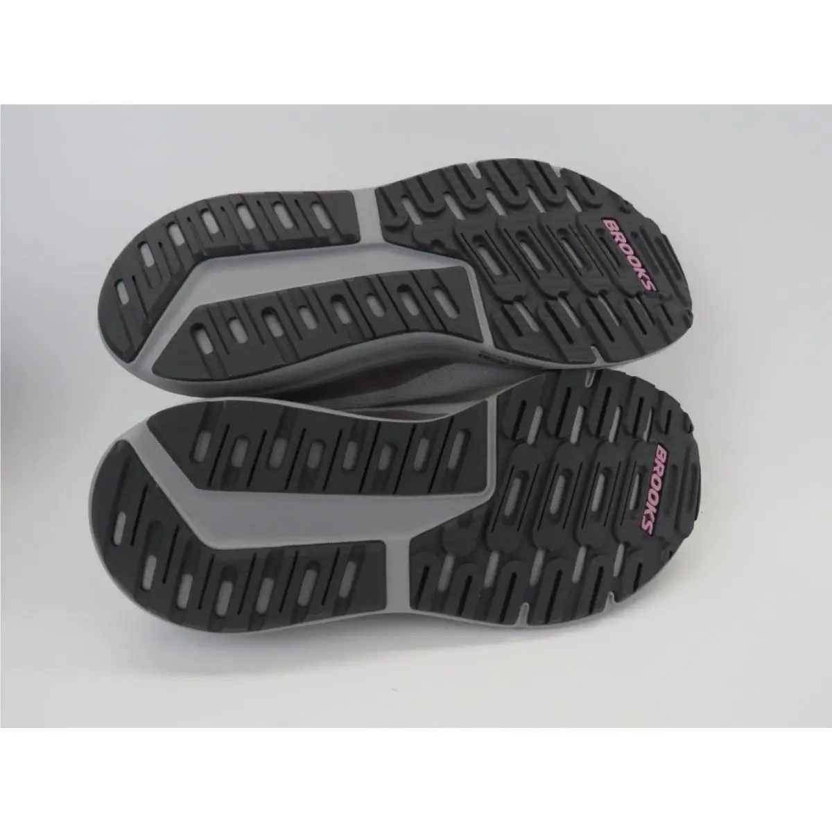 Brooks shoes - Gray 5