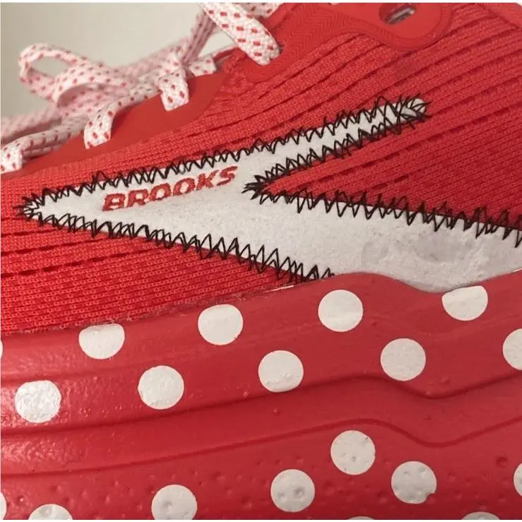 Brooks shoes - Disney Minnie Mouse Ghost Max - Red 0