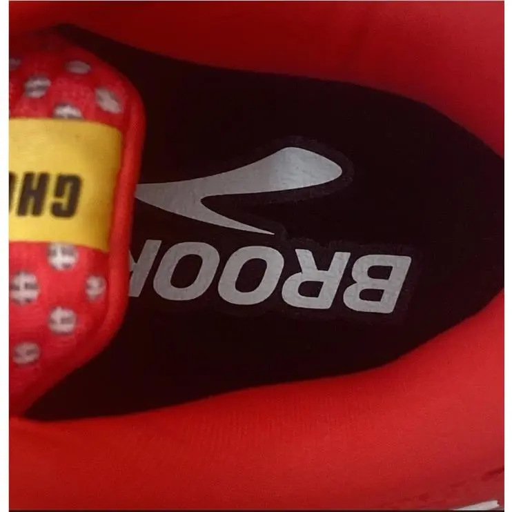 Brooks shoes - Disney Minnie Mouse Ghost Max - Red 4