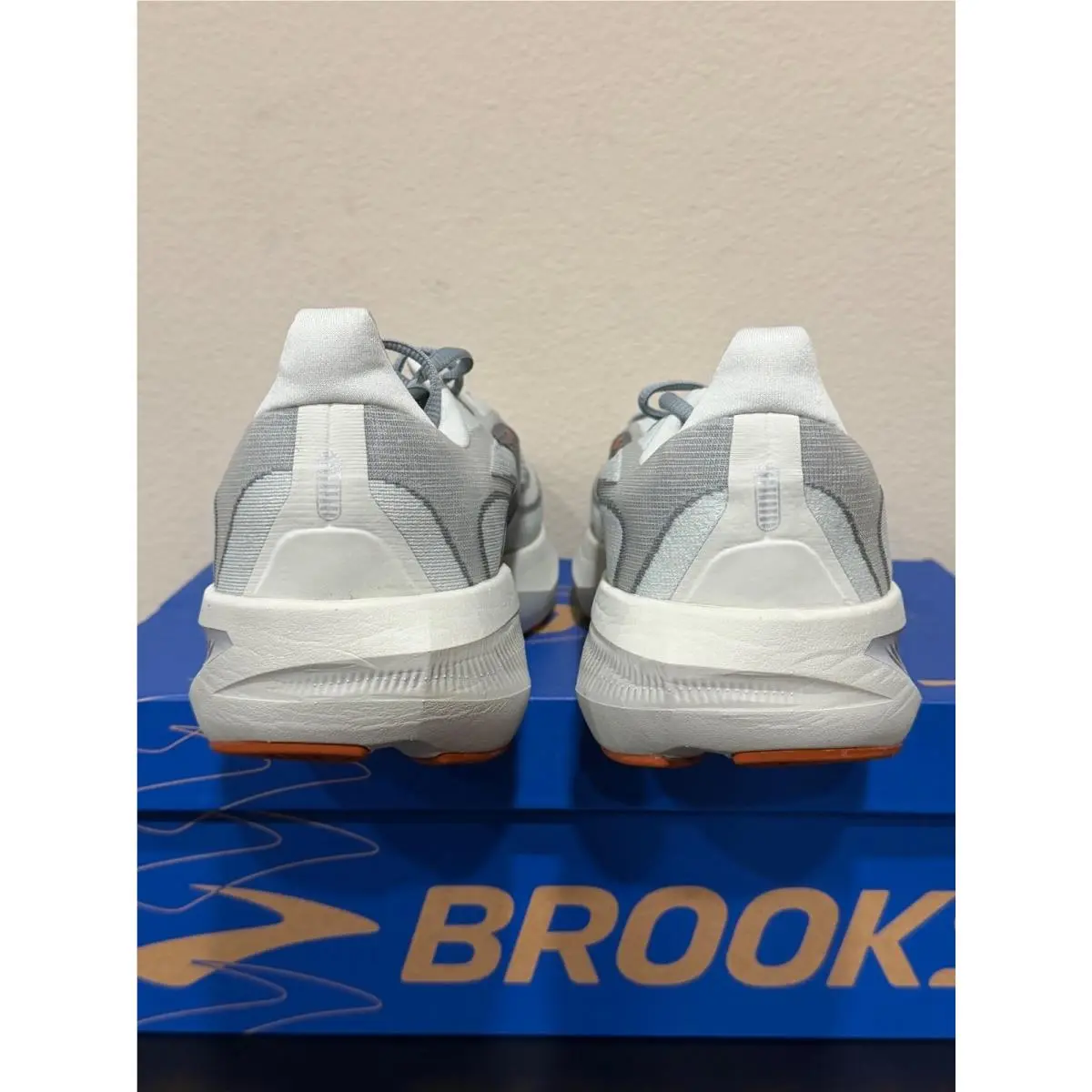 Brooks shoes - Gray 3
