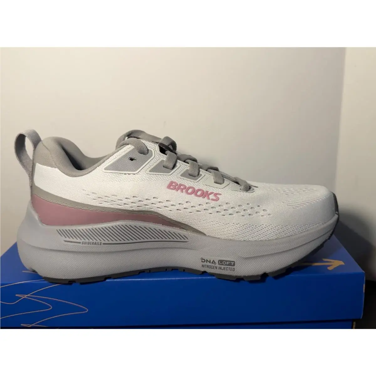Brooks shoes - Brooks Ariel - Ariel - Grey, Pink 1