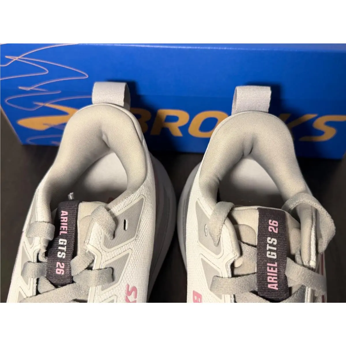 Brooks shoes - Brooks Ariel - Ariel - Grey, Pink 3
