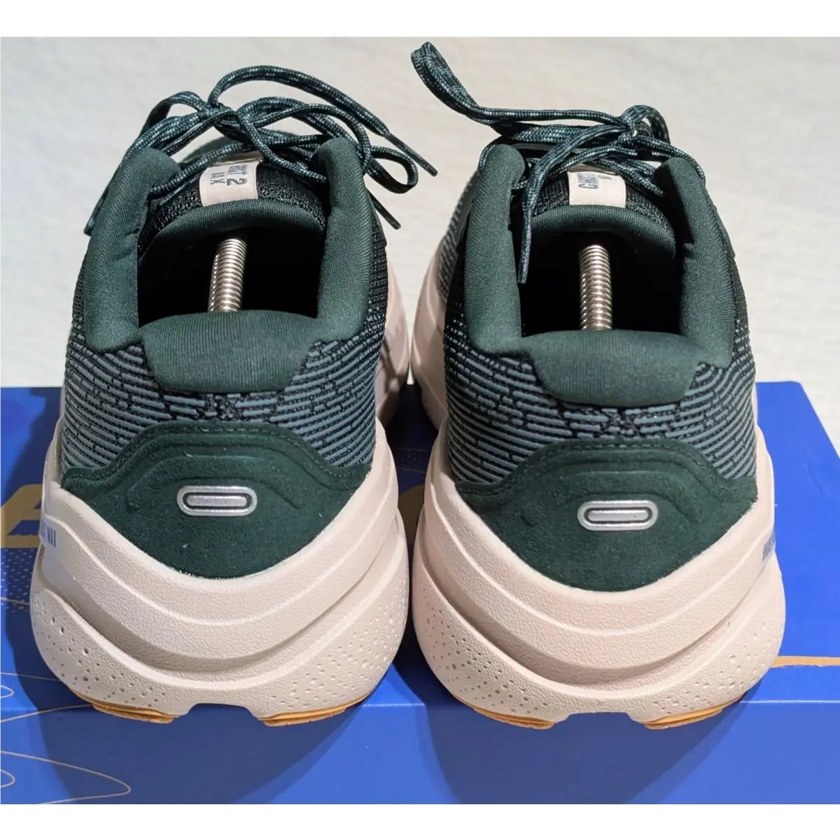 Brooks shoes - Ghost Max 2 - Ghost Max - 110431 1D 324 - Green, Pine Grove/North Atlantic/Grey 5