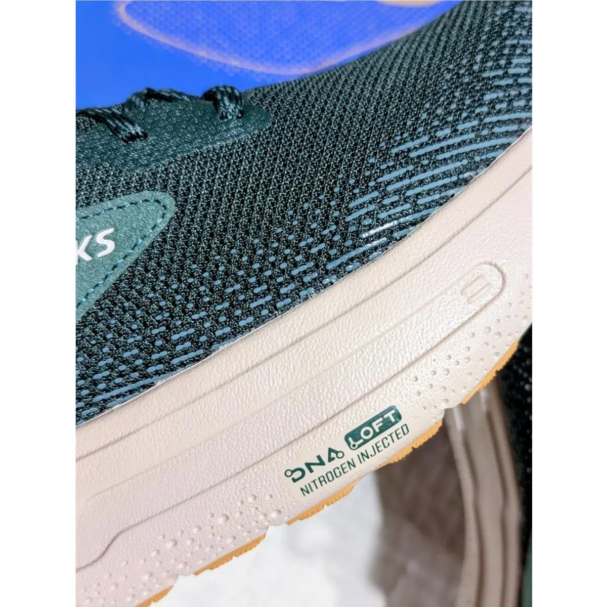 Brooks shoes - Ghost Max 2 - Ghost Max - 110431 1D 324 - Green, Pine Grove/North Atlantic/Grey 7