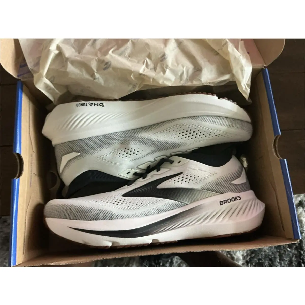 Brooks shoes - Glycerin 23 - Glycerin - 110476187 - White/Black Biscuit (UPC: 195394830064) 1