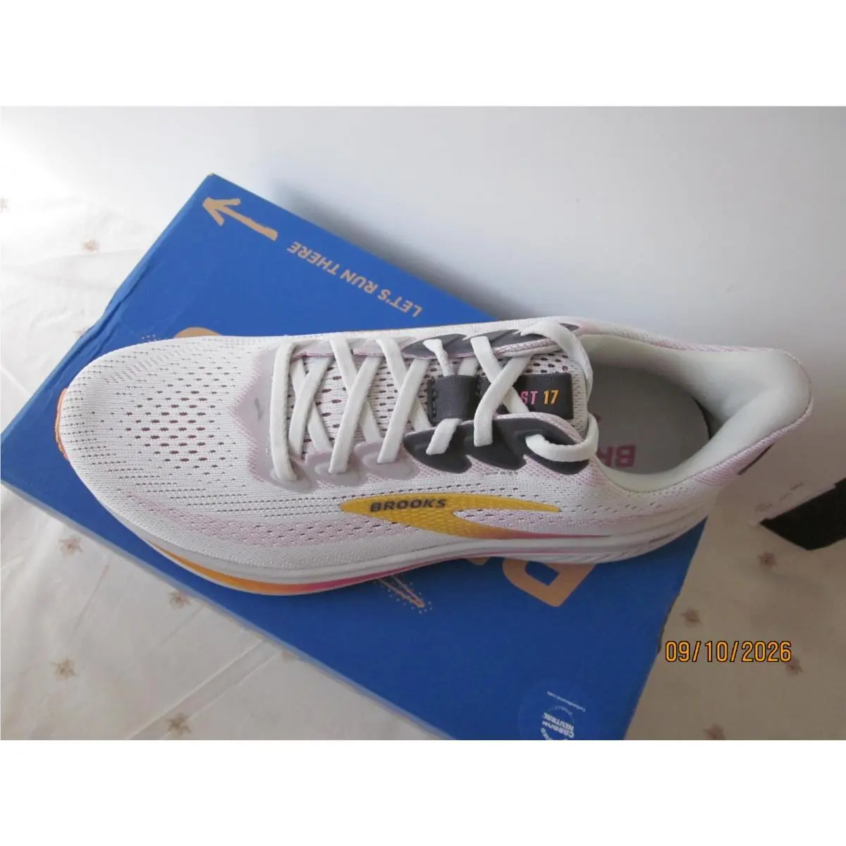 Brooks shoes - Brooks Ghost 17 - Ghost - Oyster/Apricot/Pink 0