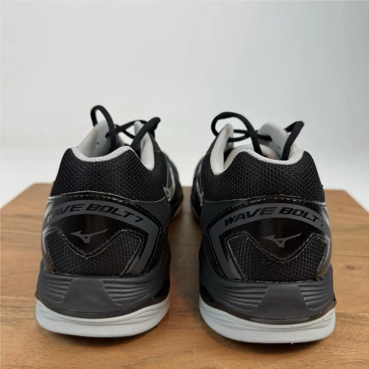 Mizuno shoes - Mizuno Wave Bolt 7 - Wave Bolt - V1GC186003 - Black 4