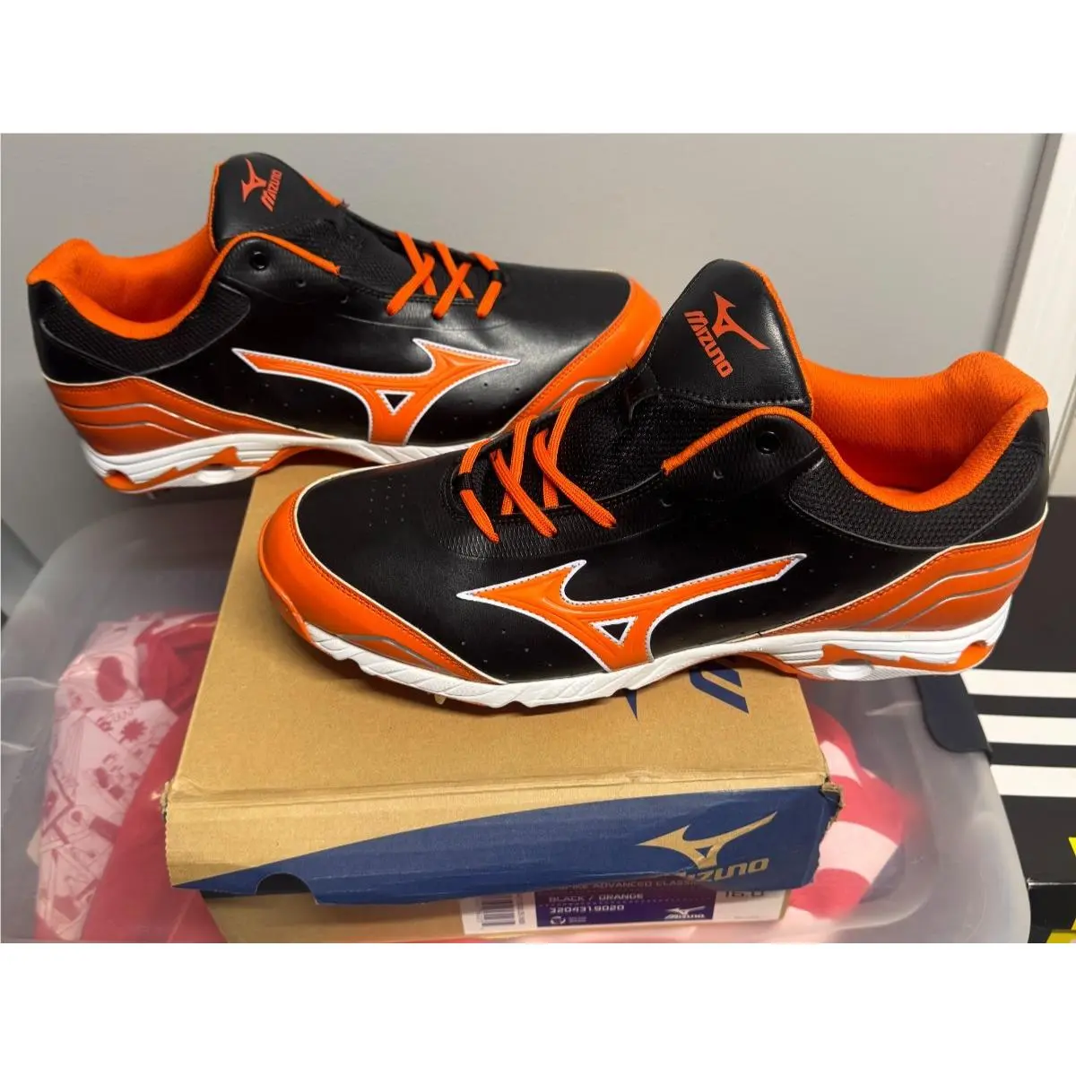 Mizuno shoes - Black & Orange (UPC: 041969362235) 1