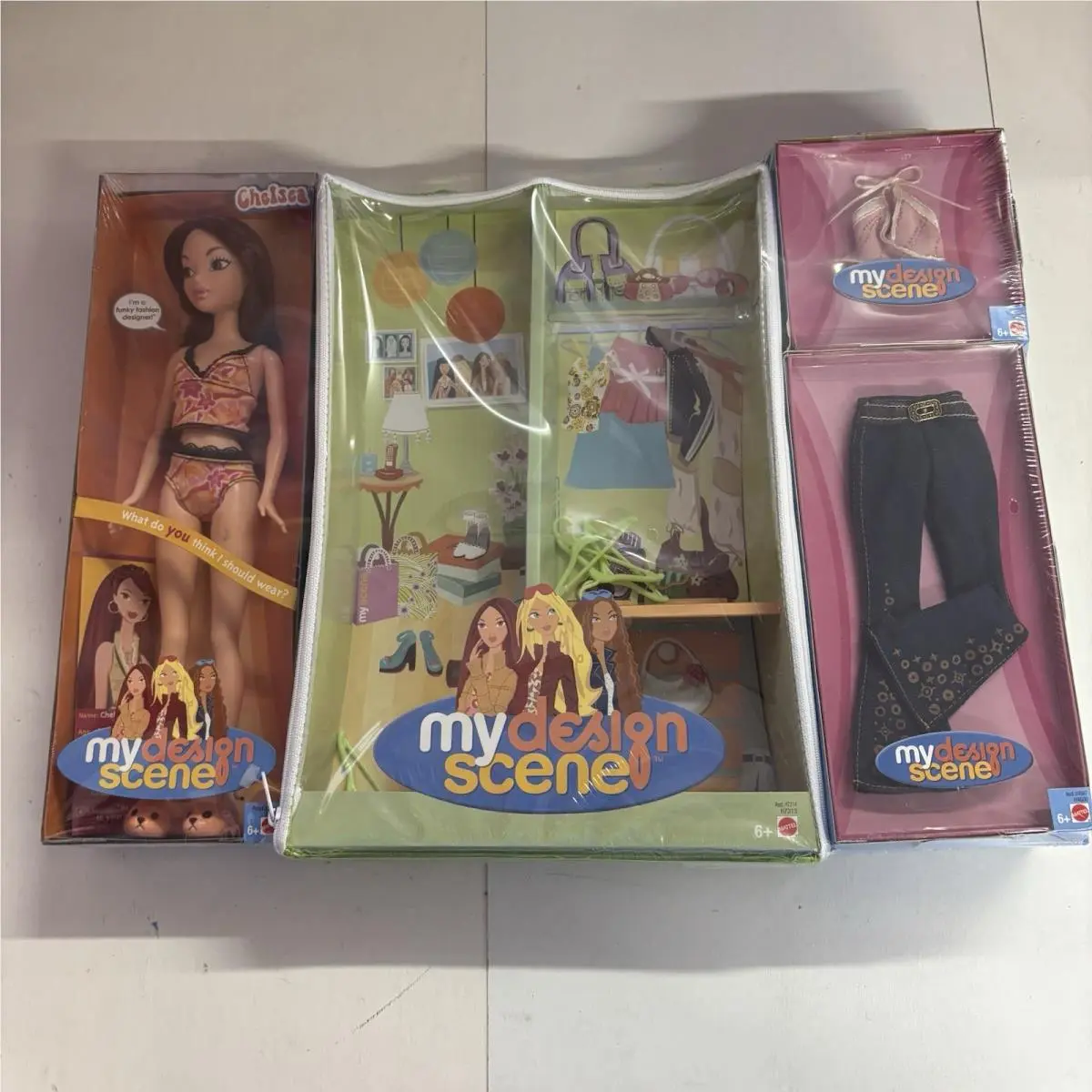 My Design Scene Chelsea Doll Green Case Fashions Mattel Rare