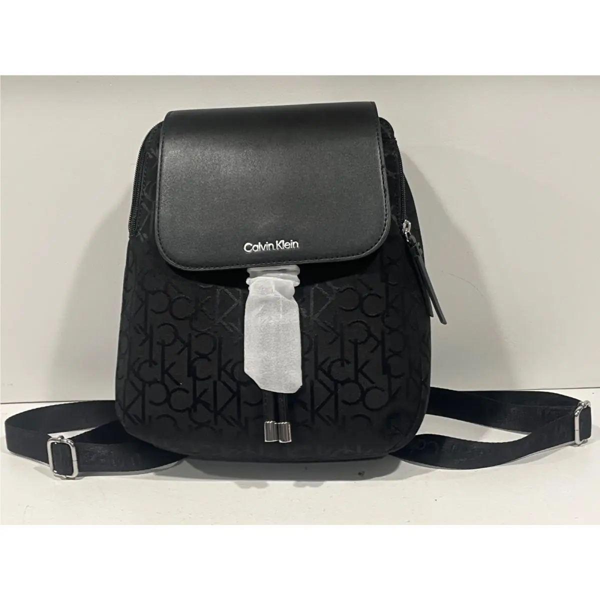 Calvin Klein Women`s Medium Zip Backpack CK Logo Black Leather