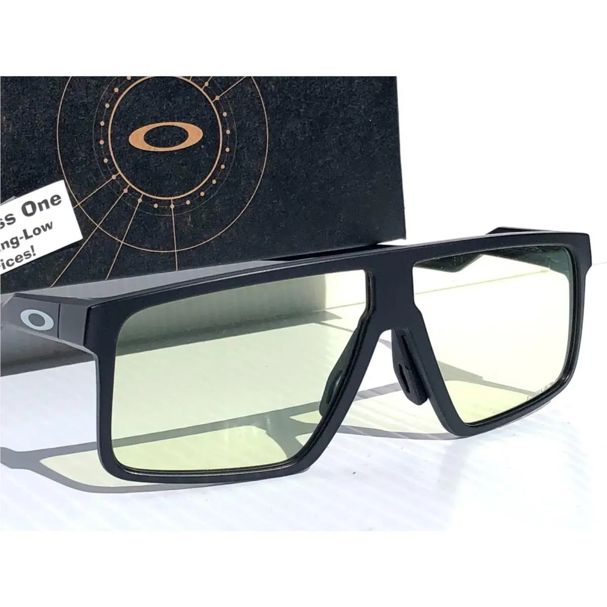 Oakley Helux Matte Black Prizm Gaming Blue Light Blocking Sunglass 9285-01