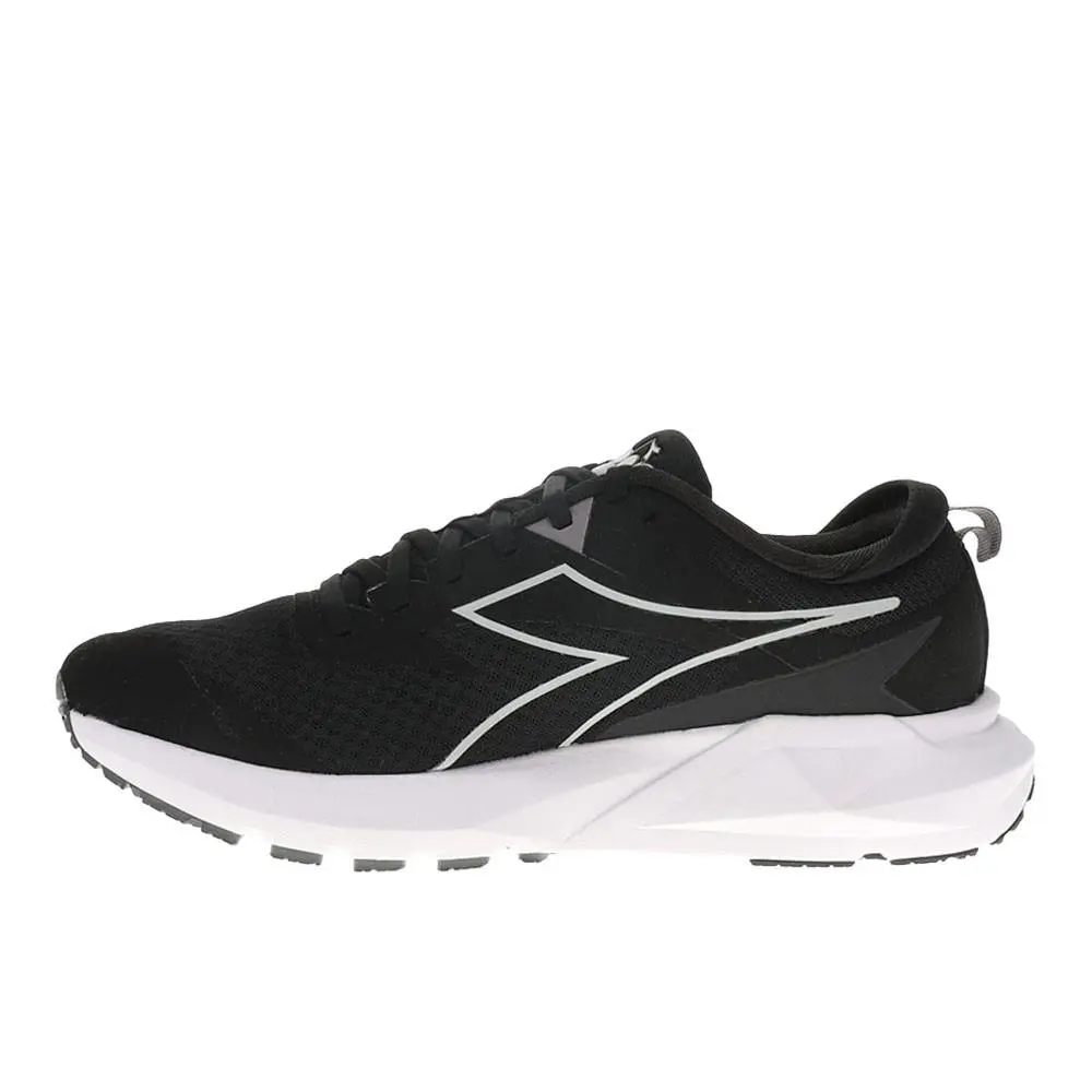 Diadora shoes - diadora Mythos Blushield Vigore 3 Running - 180680-C7406 - Black, White 1