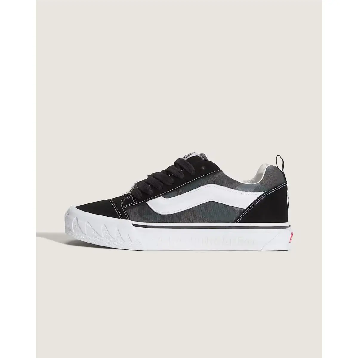 Vans shoes - VANS Knu Skool - Knu Skool - VN000Z3929B - Black 0
