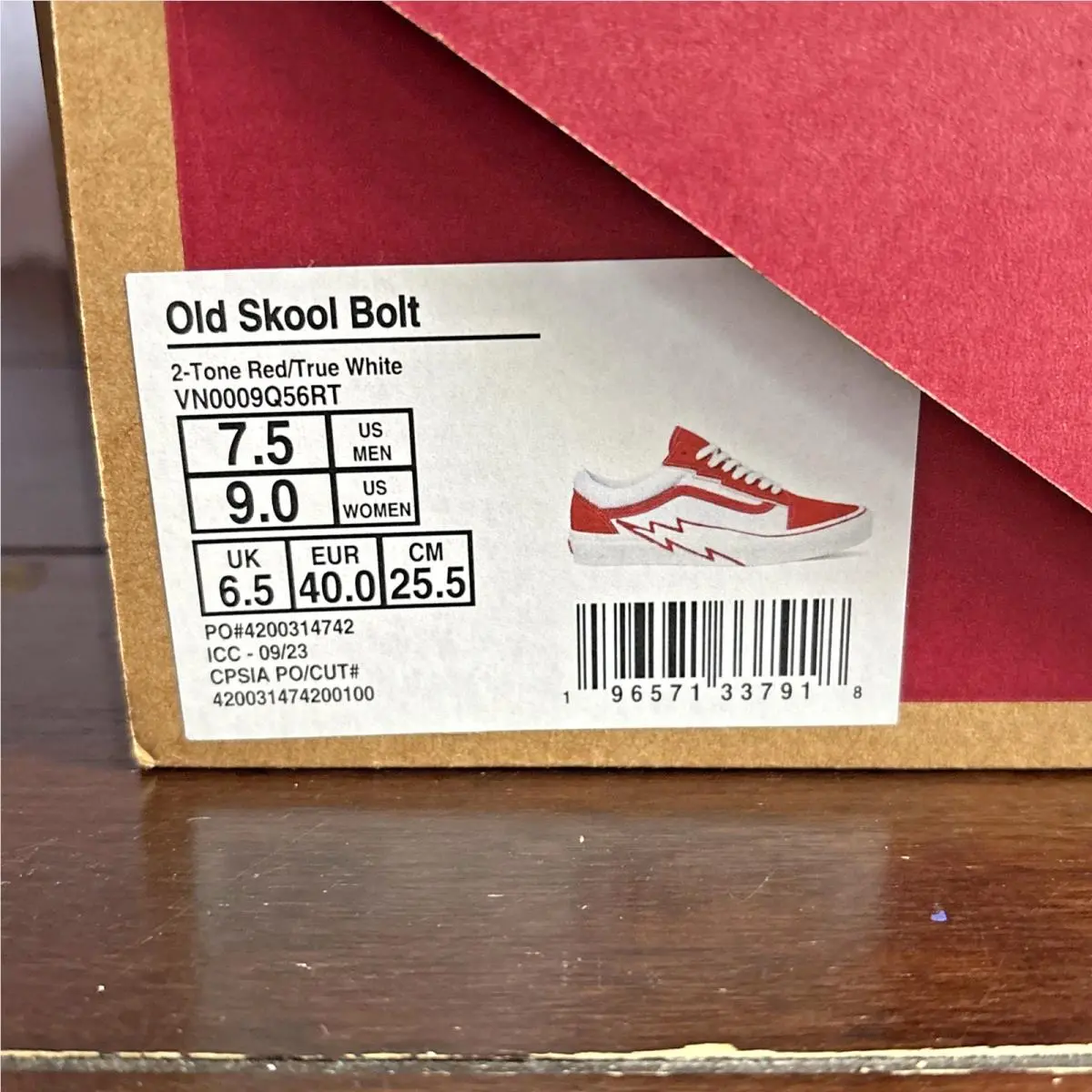 Vans shoes - VANS Old Skool - Old Skool - VN0009Q56RT - Red 5