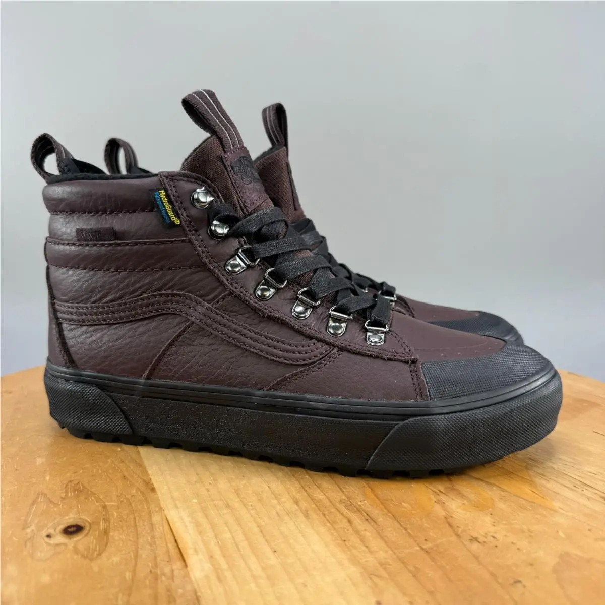 Sk8-Hi Mte Men`s Size 8.5 Shoes Chocolate Brown Leather Boots Lace Up by Vans