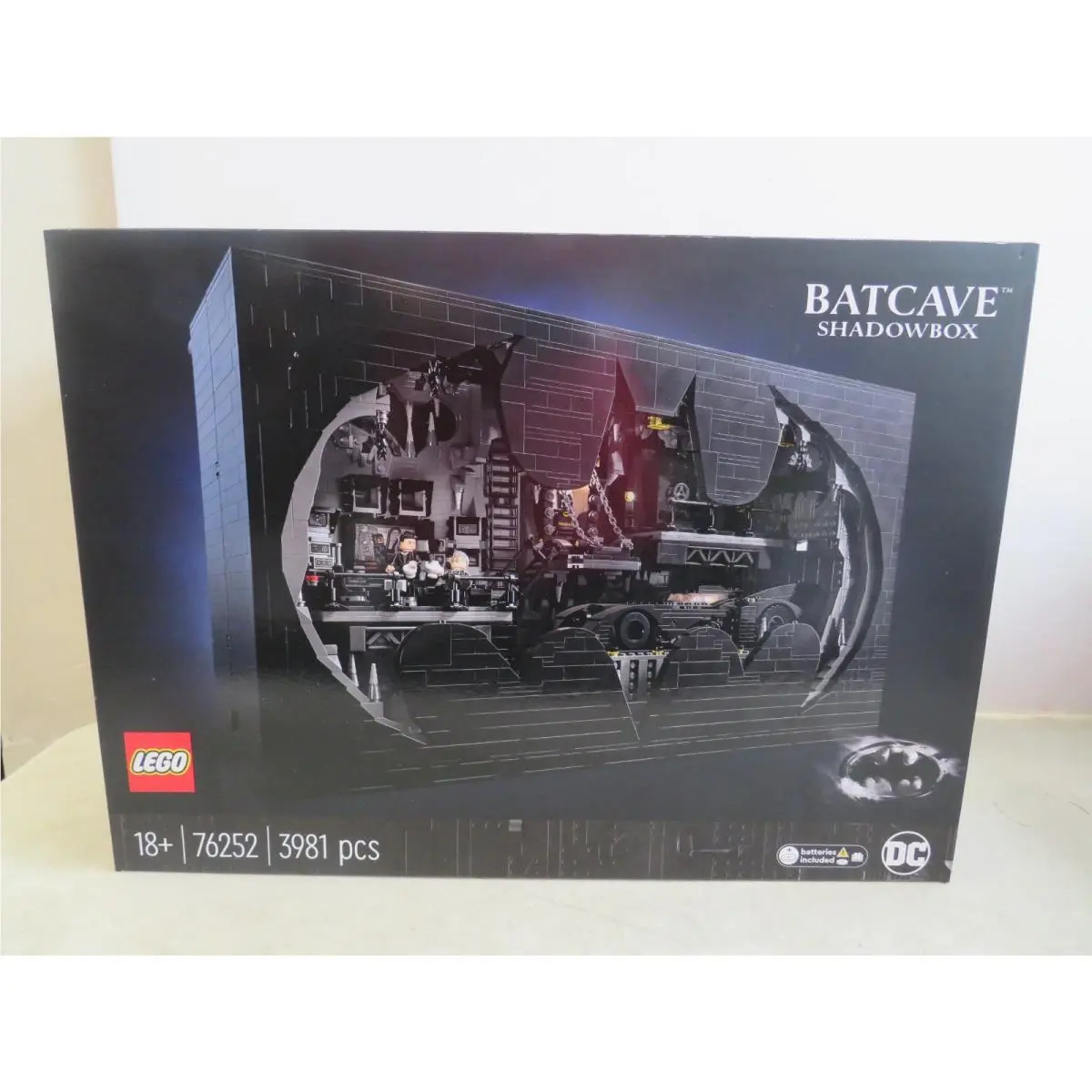 Lego Batman 76252 Batcave Shadow Box DC Super Heroes Mib