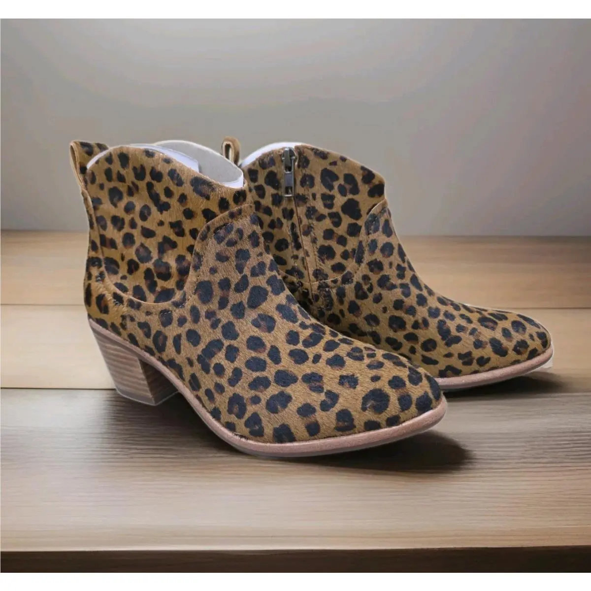 Ugg Kingsburg Leopard Ankle Boot Bootie Block Heel Size 5 Tag