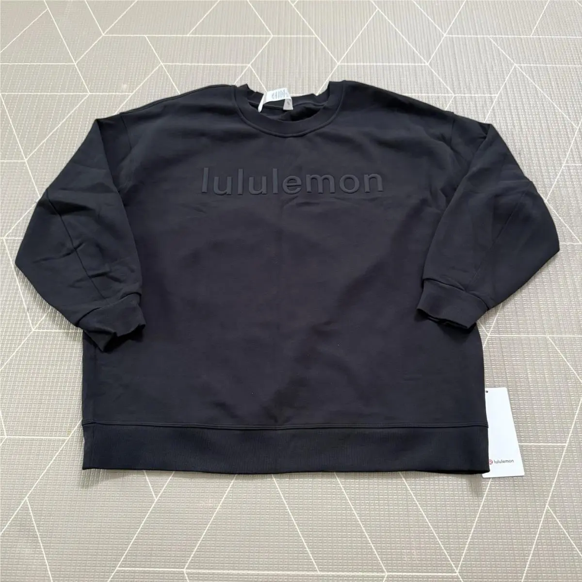 Lululemon Perfectly Oversized Crew Size 14 Black Graphic Spellout LW3HJHS