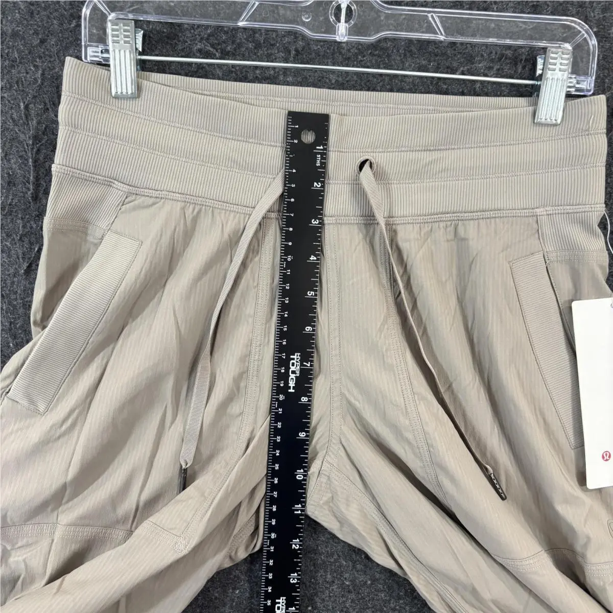 Lululemon clothing - Beige 5