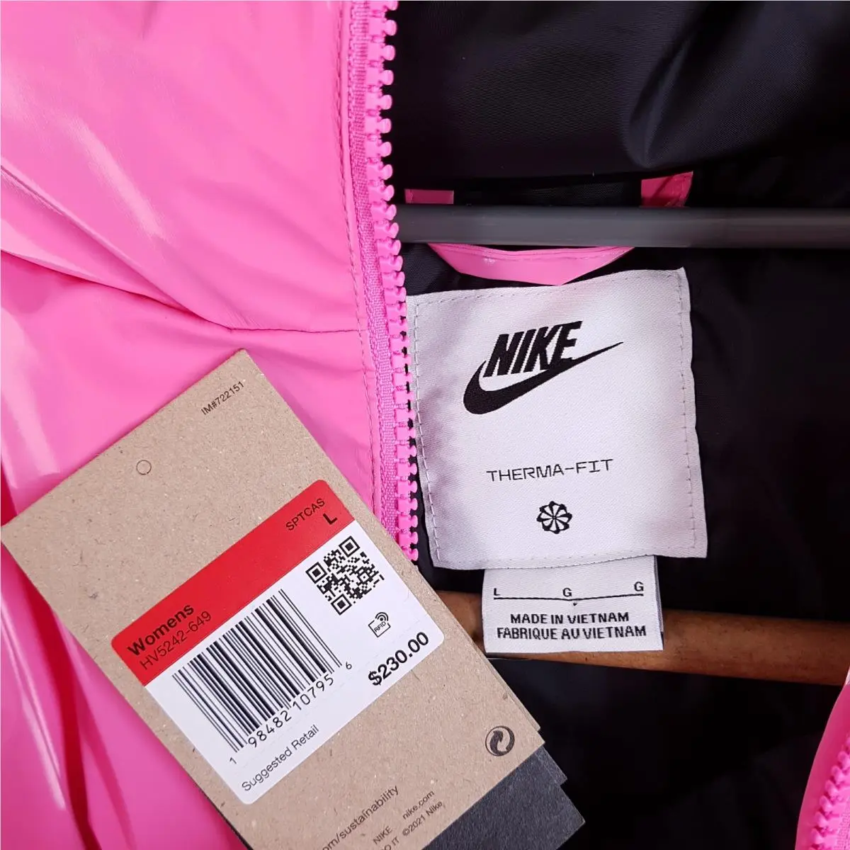 Nike clothing - Pink / Black (UPC: 198482140892) 3