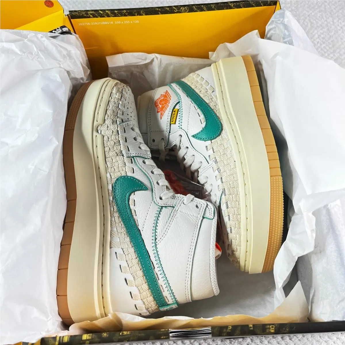 Nike shoes - Air Jordan 1 - Air - White 3