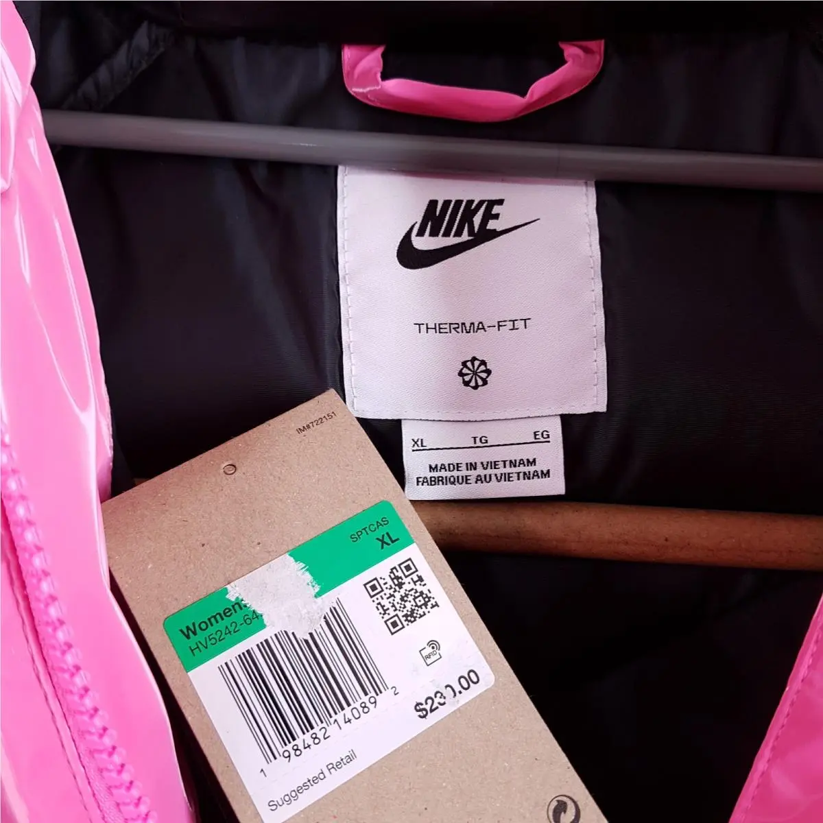 Nike clothing - Pink / Black (UPC: 198482140892) 3