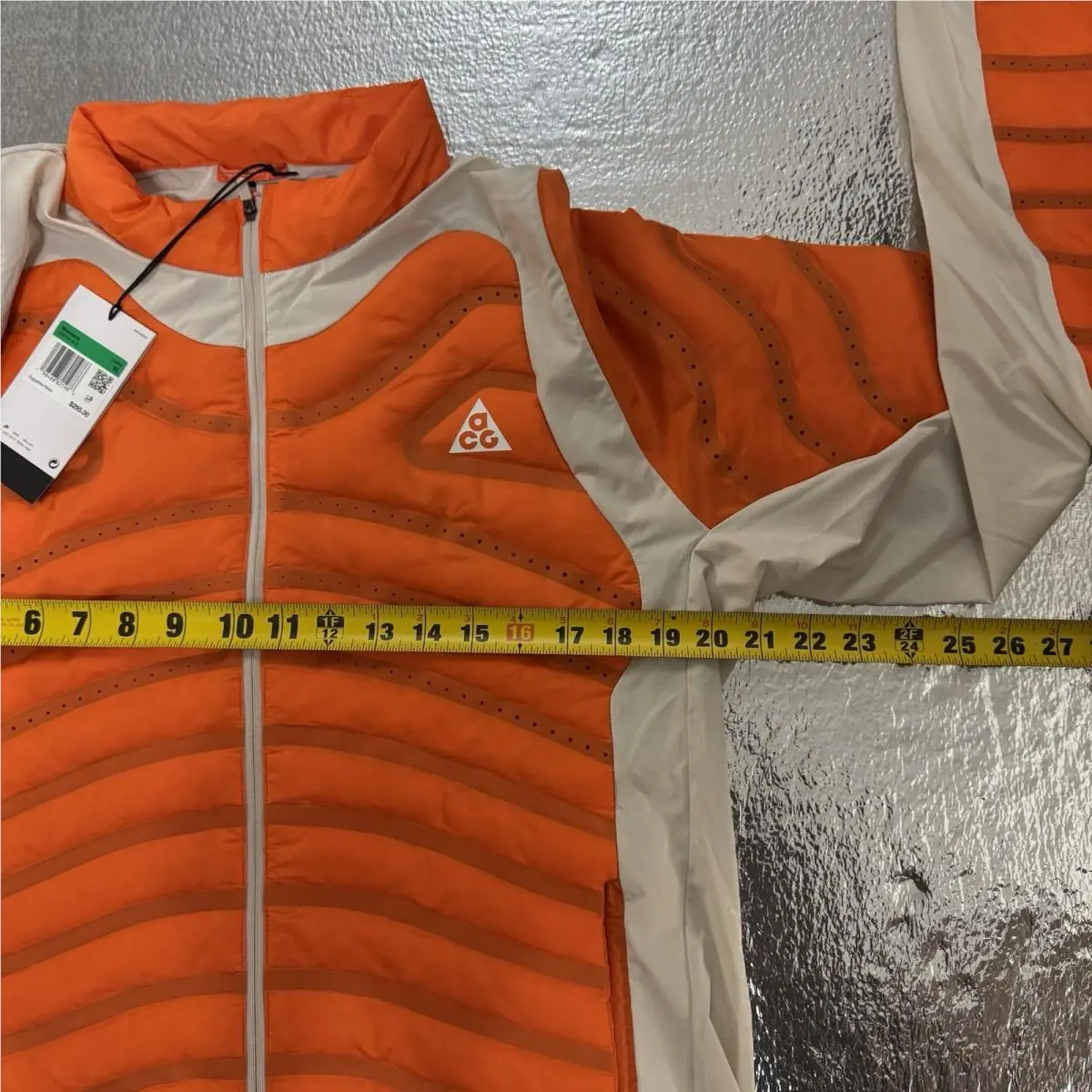 Nike clothing - Orange (UPC: 0198488839547) 5