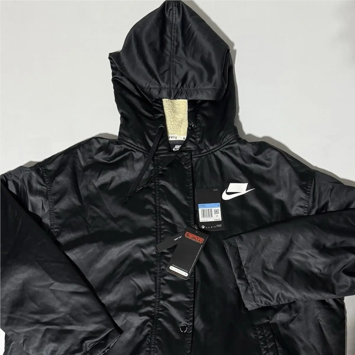 Nike clothing - Black/Muslin/White 3