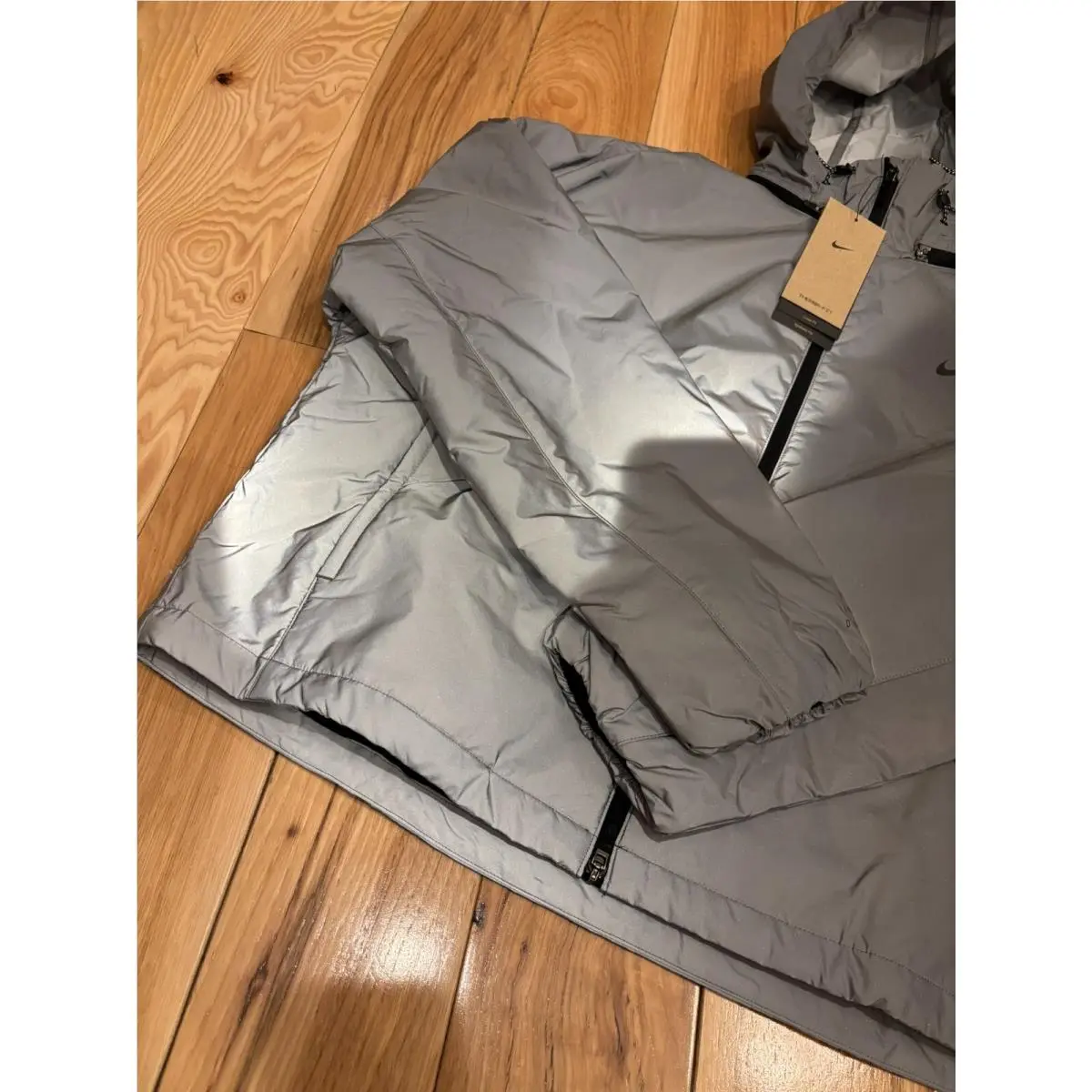 Nike clothing - Reflect Silver (UPC: 197600729247) 0